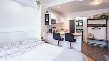 Fer et planche Ă repasser, Wi-Fi gratuit, draps fournis