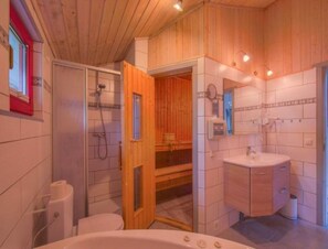 House | Bathroom - Ferienhaus mit Sauna im Ferienpark Mirow (Mirow)