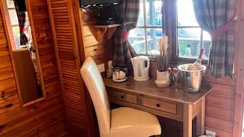 Cabin | 1 bedroom, bed sheets