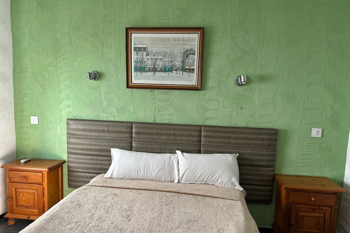 Family Quadruple Room, 2 Bedrooms | Desk, free WiFi, bed sheets