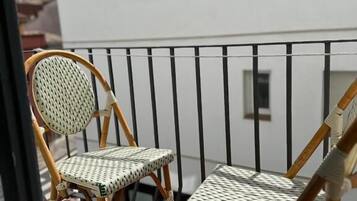 Eenvoudige eenpersoonskamer, balkon | Balkon