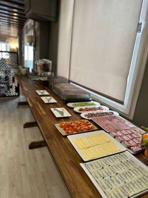 Petit déjeuner buffet compris tous les jours