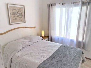 3 bedrooms, WiFi, bed sheets