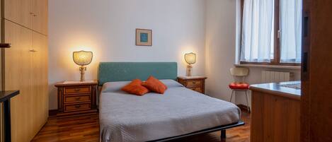 1 Schlafzimmer, Schreibtisch, Bügeleisen/Bügelbrett, WLAN