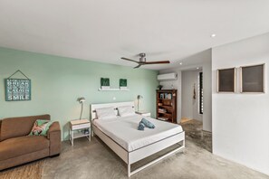 1 soverom, strykejern/-brett, reiseseng for barn og wi-fi (inkludert)