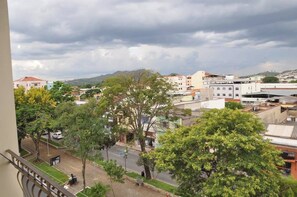 Vue sur la ville depuis l’hébergement