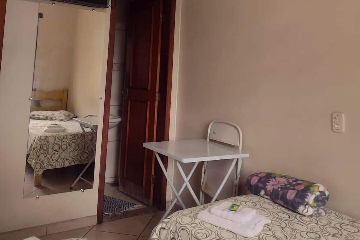 Economy Twin Room | Free WiFi
