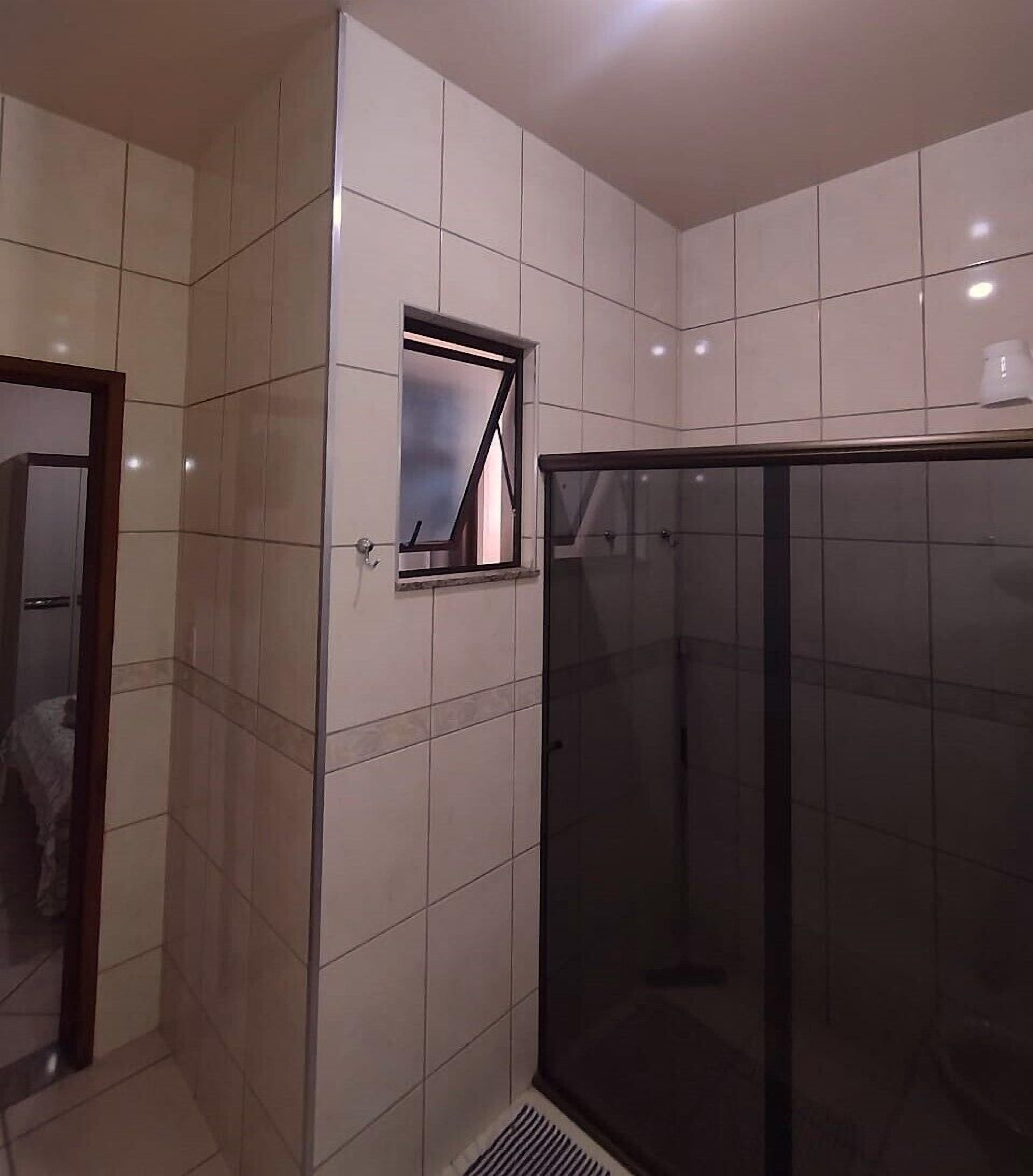 Economy Double Room | Bathroom | Shower, towels, soap, toilet paper