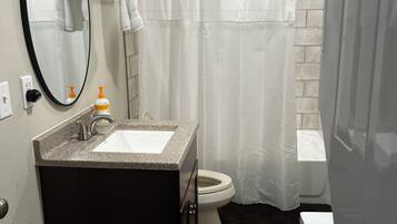 Assecador de cabells, tovalloles, sabó i xampú