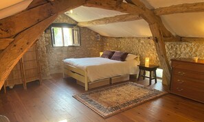 3 bedrooms, iron/ironing board, travel cot, WiFi