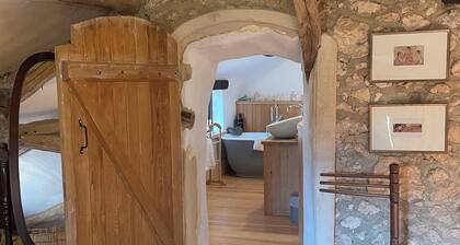 Belle maison Périgourdine rénovée avec le charme de l'ancien