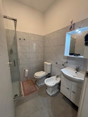 Shower, free toiletries, hair dryer, bathrobes