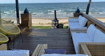 Charming and cozy 3-bedroom vacation home in Sherkstone shores