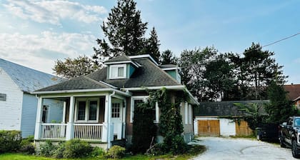 Cute old farmhouse, located within the city. Recently updated.