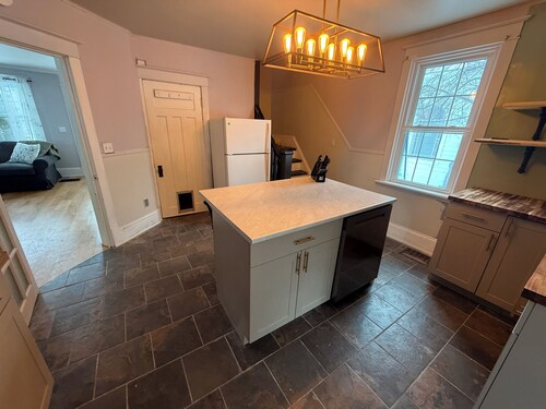 Cute old farmhouse, located within the city. Recently updated.