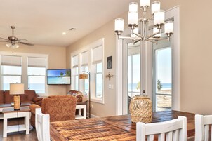 House, Multiple Beds (Windchimes) | Interior