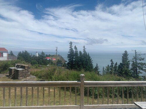 Swallowtail Lighthouse Overlook on Grand Manan - 4 bedrooms available