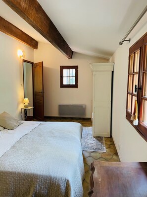 3 Schlafzimmer, Bügeleisen/Bügelbrett, Reisekinderbett, WLAN