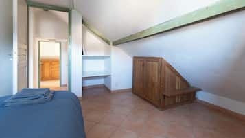 3 habitaciones y ropa de cama