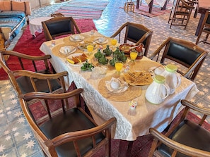Free daily continental breakfast  - Jardin Kotori Luxury Camp (Rissani)