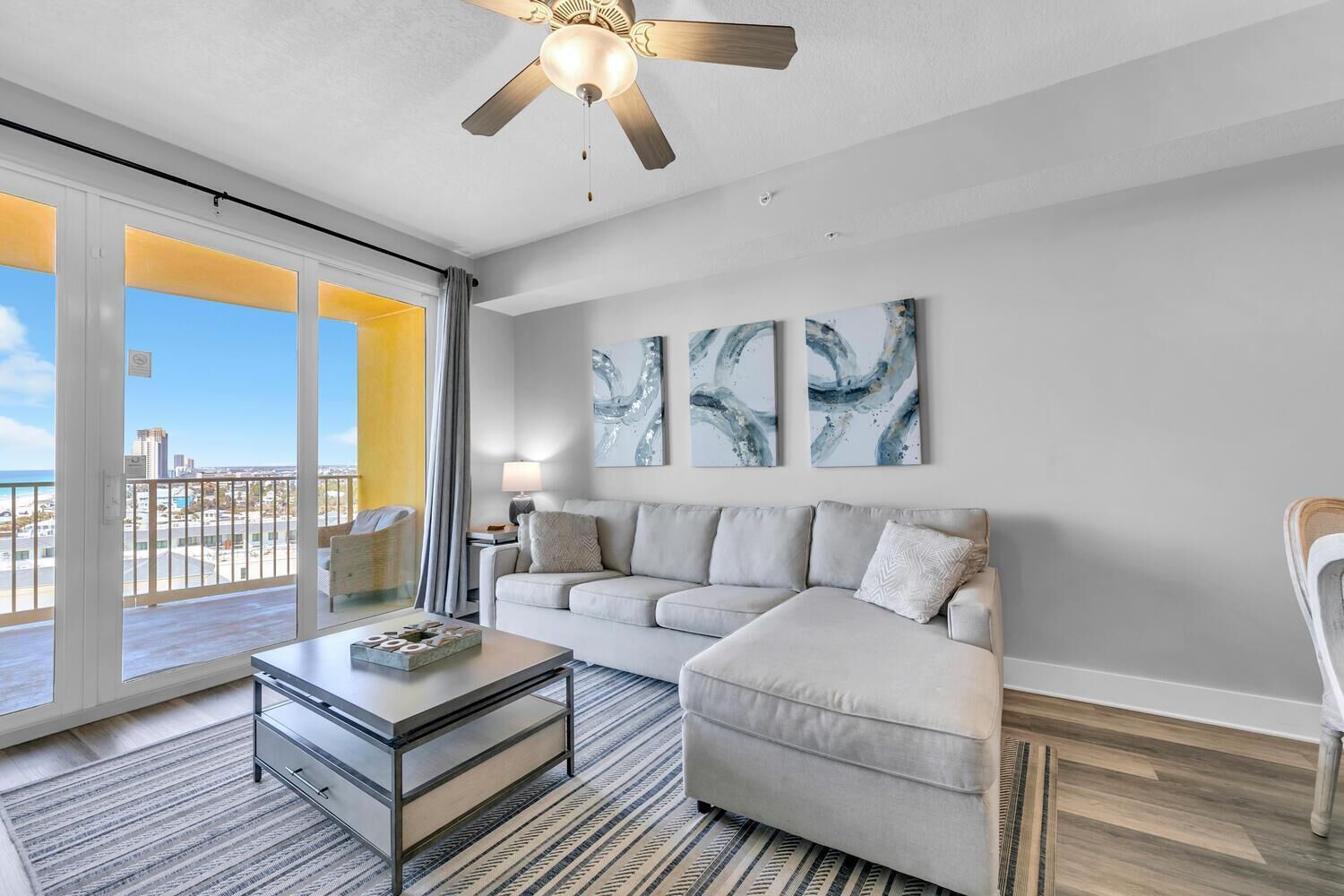 Lejlighed - flere senge (Calypso 3-1107) | Opholdsområde