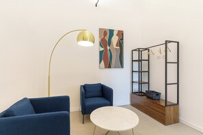 Classic Double Room | Living area - KleoSuites (Catania)