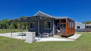 Exterior - Hen & Hound (Gqeberha)