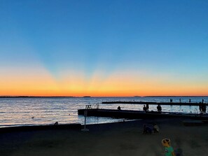 Beach towels - Charming 4-bedroom house near the Lakeside pool & pickleball courts (Lakeside)