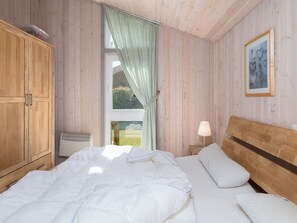 2 bedrooms, individually furnished - Ferienhaus mit Sauna im Ferienpark Mirow (Mirow)