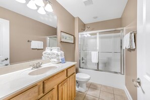Townhome, Multiple Beds (Coral Retreat) | Bathroom | Shampoo, toilet paper