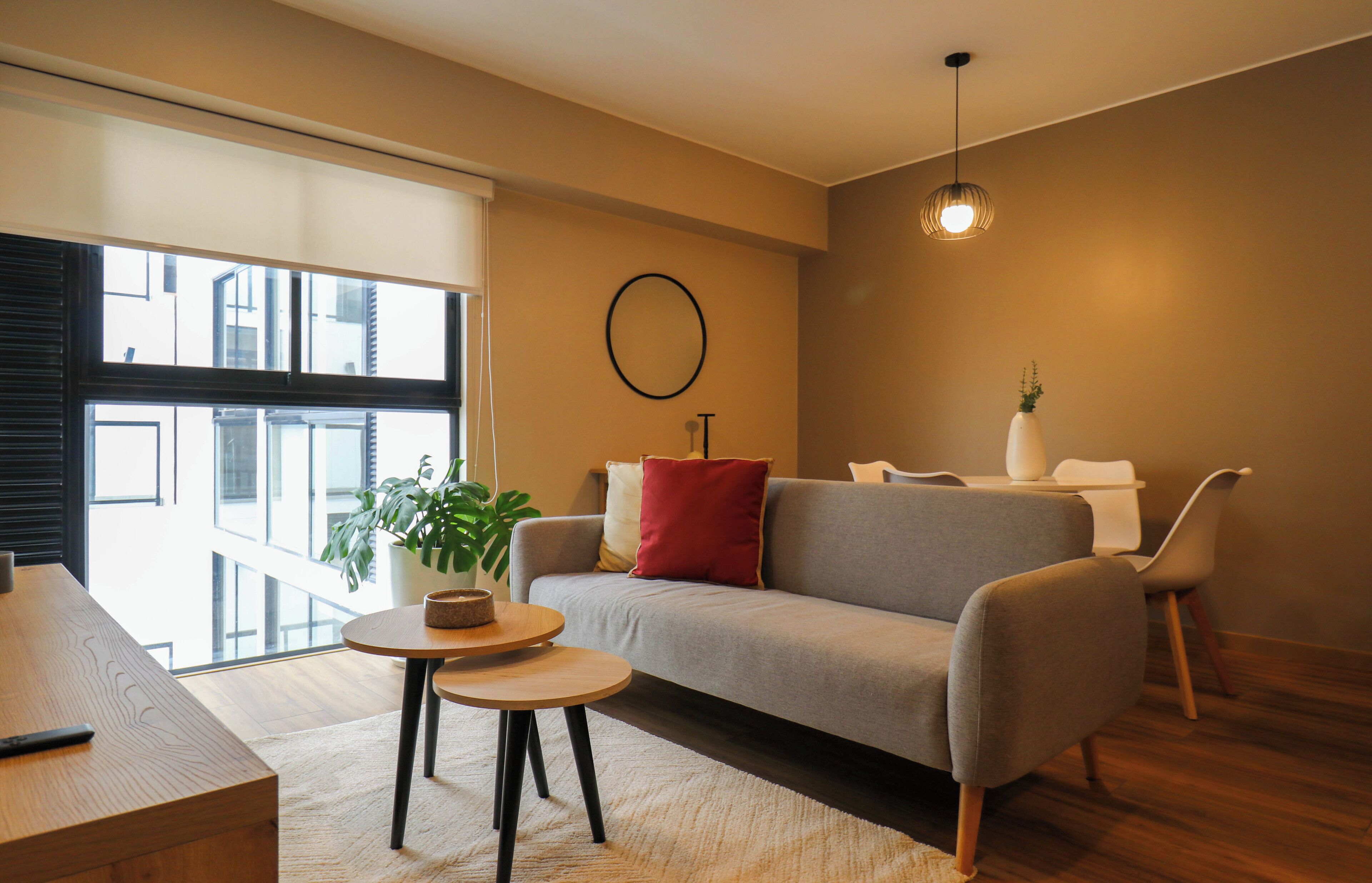 Appartement, 2 slaapkamers (1506) | Woonruimte | Een 46-inch televisie met digitale zenders