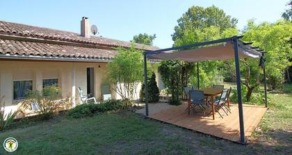 Domaine des 3 Rivières. A haven of peace close to St-Émilion Charente Dordogne.