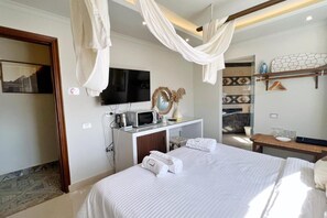 4 habitaciones, tabla de planchar con plancha, wifi y ropa de cama 