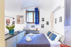 1 chambre, fer et planche à repasser, lit de bébé portatif, Wi-Fi