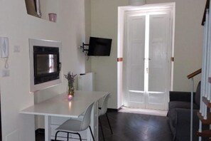 Living area - B&B Anastasia: 1 Bedroom Apartment (Buccino)