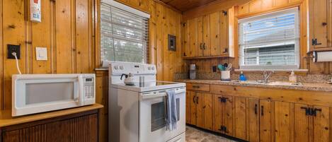 House | 3 bedrooms, desk, Internet