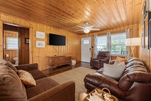 House | 3 bedrooms, desk, Internet - Clodhopper in Garden City (Murrells Inlet)