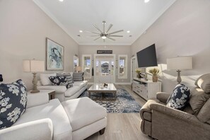 House, Accessible | 4 bedrooms, desk, Internet - Channel Catch in North Myrtle Beach (North Myrtle Beach)