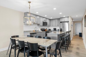 4 bedrooms, desk, Internet - Sea House Villas Unit A2 (North Myrtle Beach)