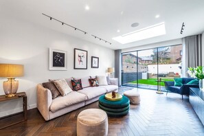 3 bedrooms