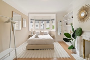 House | 2 bedrooms, desk - Modern Elegance in Paddington (London)