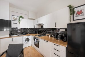 아파트 | 2 개의 침실, 책상