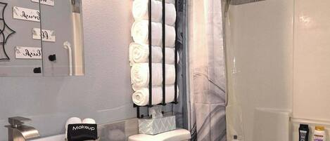 風筒、提供毛巾、番梘、洗頭水