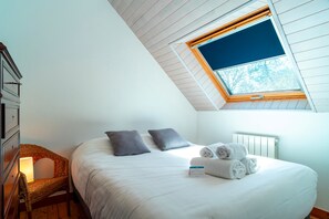 3 chambres, fer et planche à repasser, Wi-Fi gratuit, draps fournis