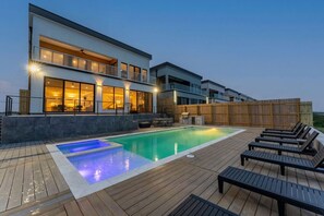 屋外プール、温水プール