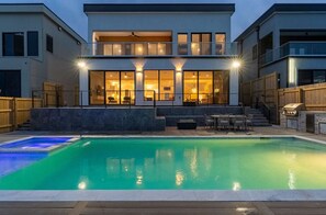 室外泳池、暖水池