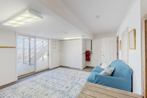 Interior - Charming 4-bedroom house with WiFi and AC in tranquil Ocean Pines (Ocean Pines)