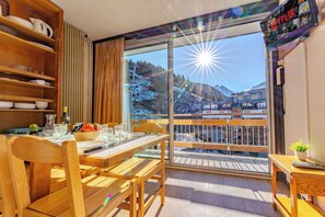 Spiseområde på rommet