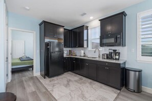 冰箱、微波炉、烤箱、茶具/咖啡用具