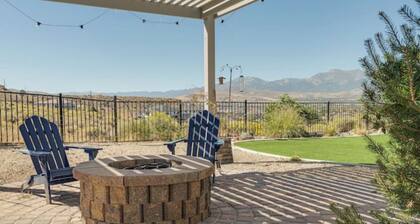 Guest House with Swim Spa & Yard